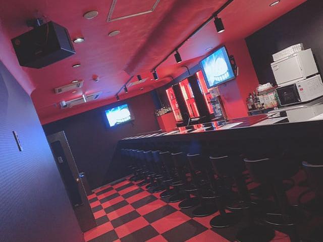 五井 ガールズバー